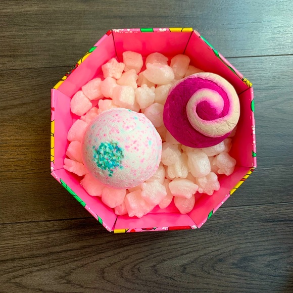 Lush Other - NWOT Lush 7oz Sakura Bath Bomb & 3.5oz The Comforter Bubble Bar